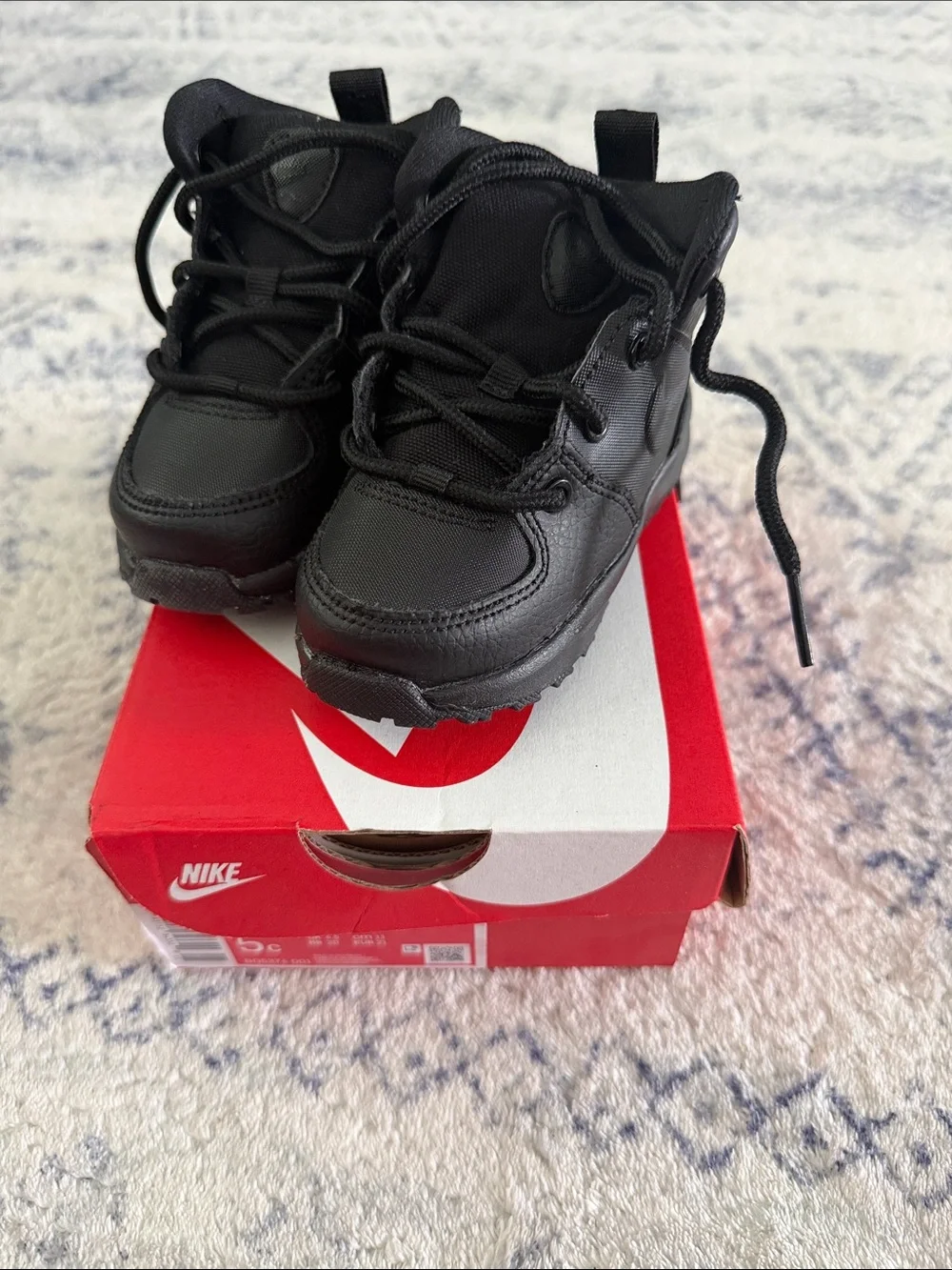 Nike Kids' Black High-Top Boots